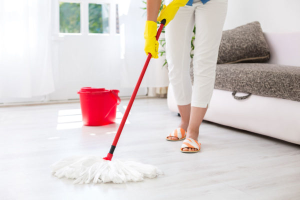 cleaning-mobbing-floor@2x Putzfrau, Haushaltshilfe, Putzfrau einstellen, Haushaltshilfe anstellen, Putzfrau einstellen Schweiz, Haushaltshilfe anstellen Schweiz,